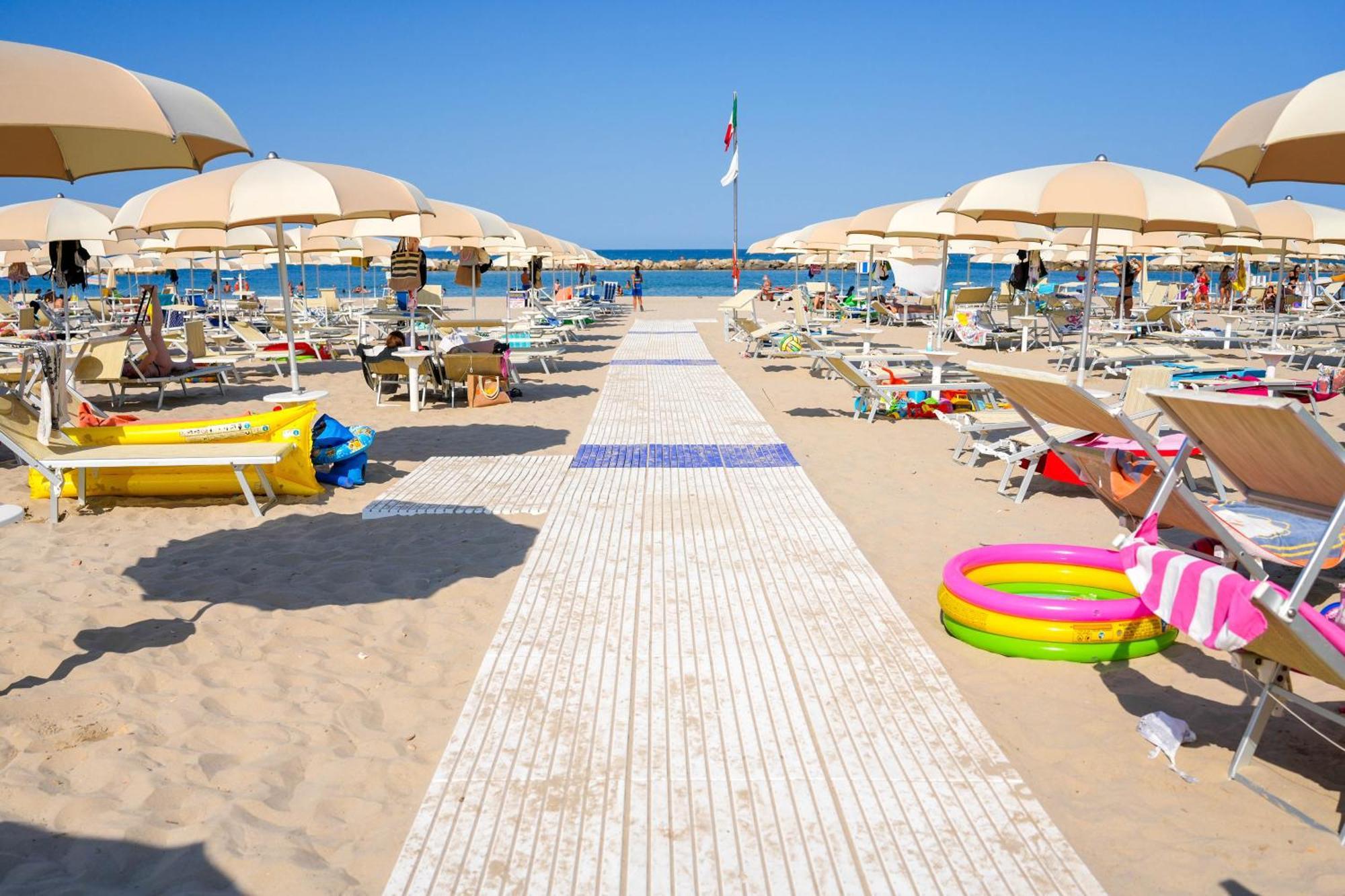 Residence Sunrise San Benedetto del Tronto Exterior foto